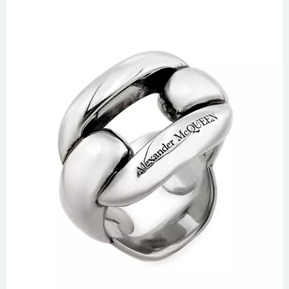 Authentic new Alexander McQueen peak chain ring, size 7.25